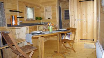 Ecolodge 2/3 persons | Private kitchen | Fridge, stovetop, cookware/dishes/utensils