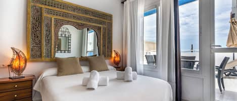 Apartament superior, 2 dormitoris, terrassa | Roba de llit d'alta qualitat i cobrellits