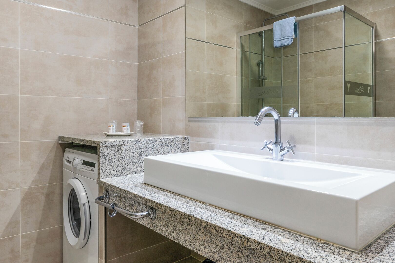 grand apartment, 1 bedroom, terrace | bathroom | shower, hair dryer, towels