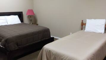 Family Room, Multiple Beds | Free WiFi, bed sheets