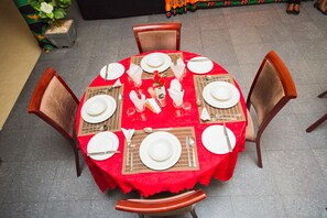Daily English breakfast (ZMW 146 per person)