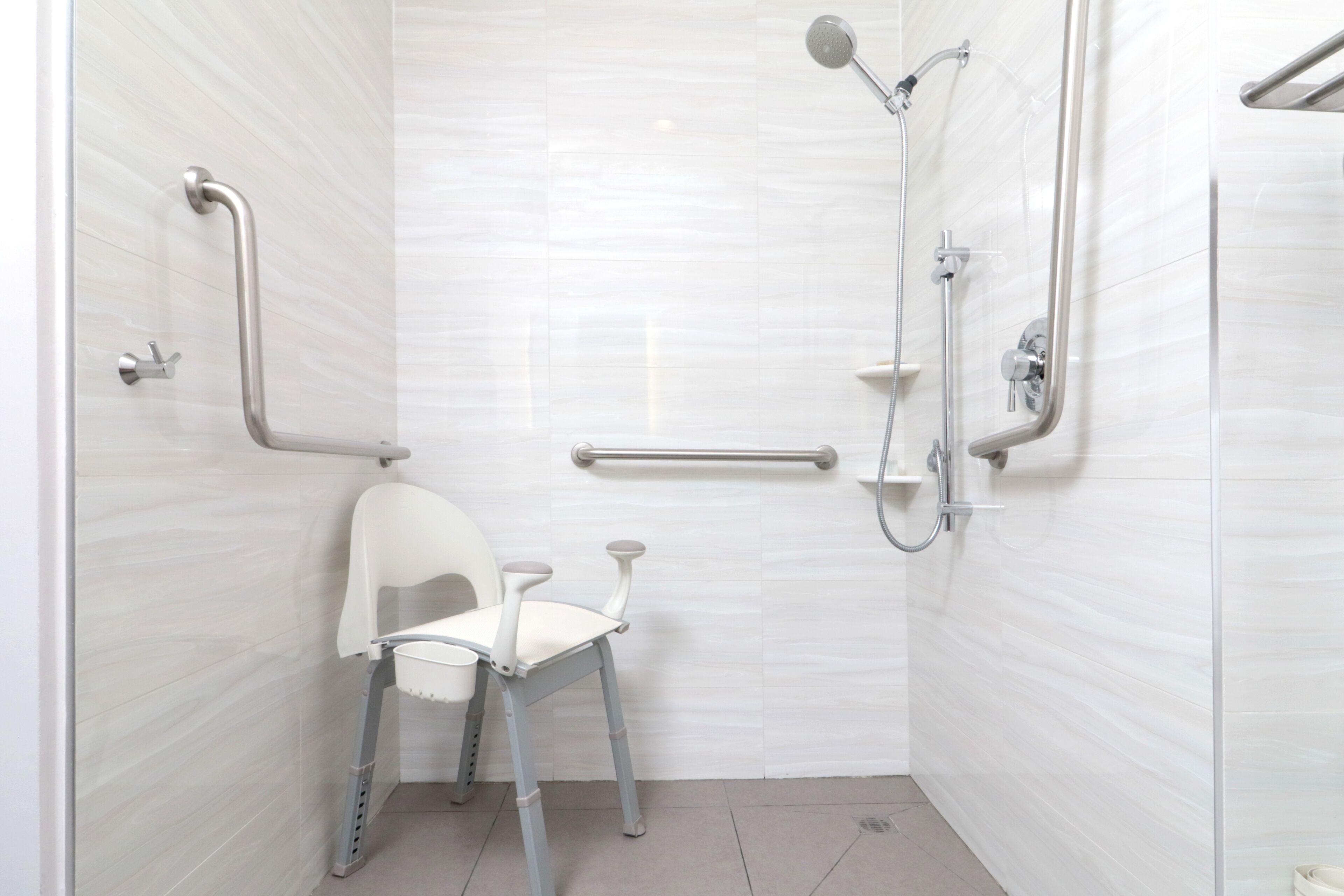 standard room, 2 queen beds, accessible | bathroom | shower, free toiletries, hair dryer, towels