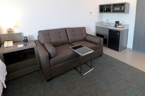 Premium bedding, down duvets, Tempur-Pedic beds, in-room safe