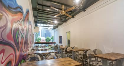 BEAT. Arts Hostel Chinatown