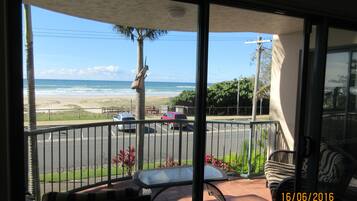 Apartment, 3 Bedrooms, Beachfront (305) | Balcony