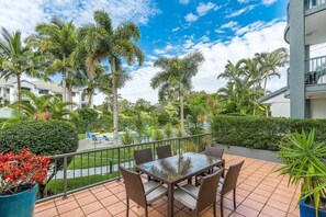 Apartment, 2 Schlafzimmer, Meerblick | Terrasse/Patio
