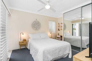Apartamento, 2 quartos, vista para o oceano | 3 quartos, espaço de trabalho para notebook