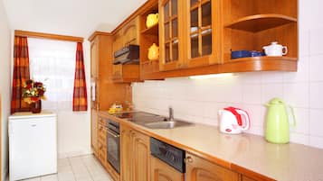 Deluxe-Maisonette | Eigene Küche | Wasserkocher mit Kaffee-/Teezubehör, Wasserkocher