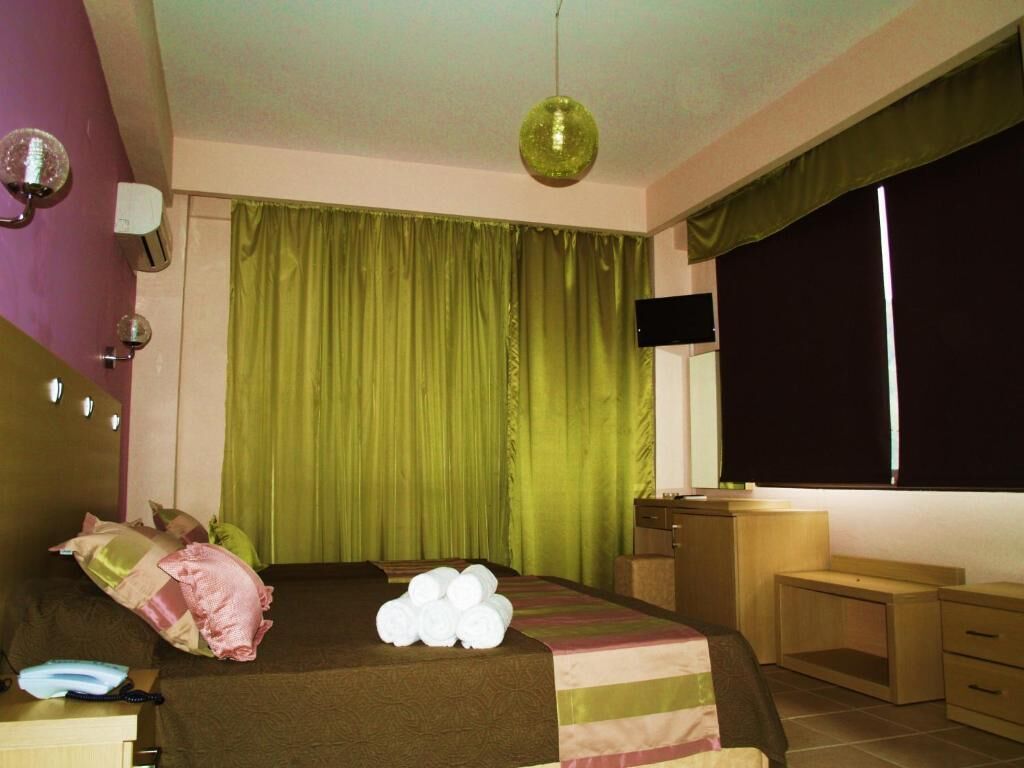 スタンダード ルーム マウンテンビュー | セーフティボックス (室内)、防音設備、アイロン / アイロン台、WiFi (無料)