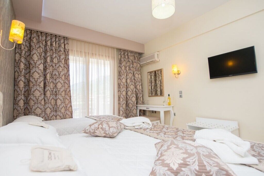 superior room, partial sea view | in-room safe, soundproofing, iron/ironing board, free wifi