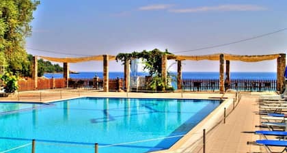 Maranton Beach Hotel