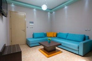 22-inch flat-screen TV with satellite channels, TV - Maranton Beach Hotel (Thasos)