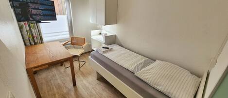 Single Room with Private External Bathroom