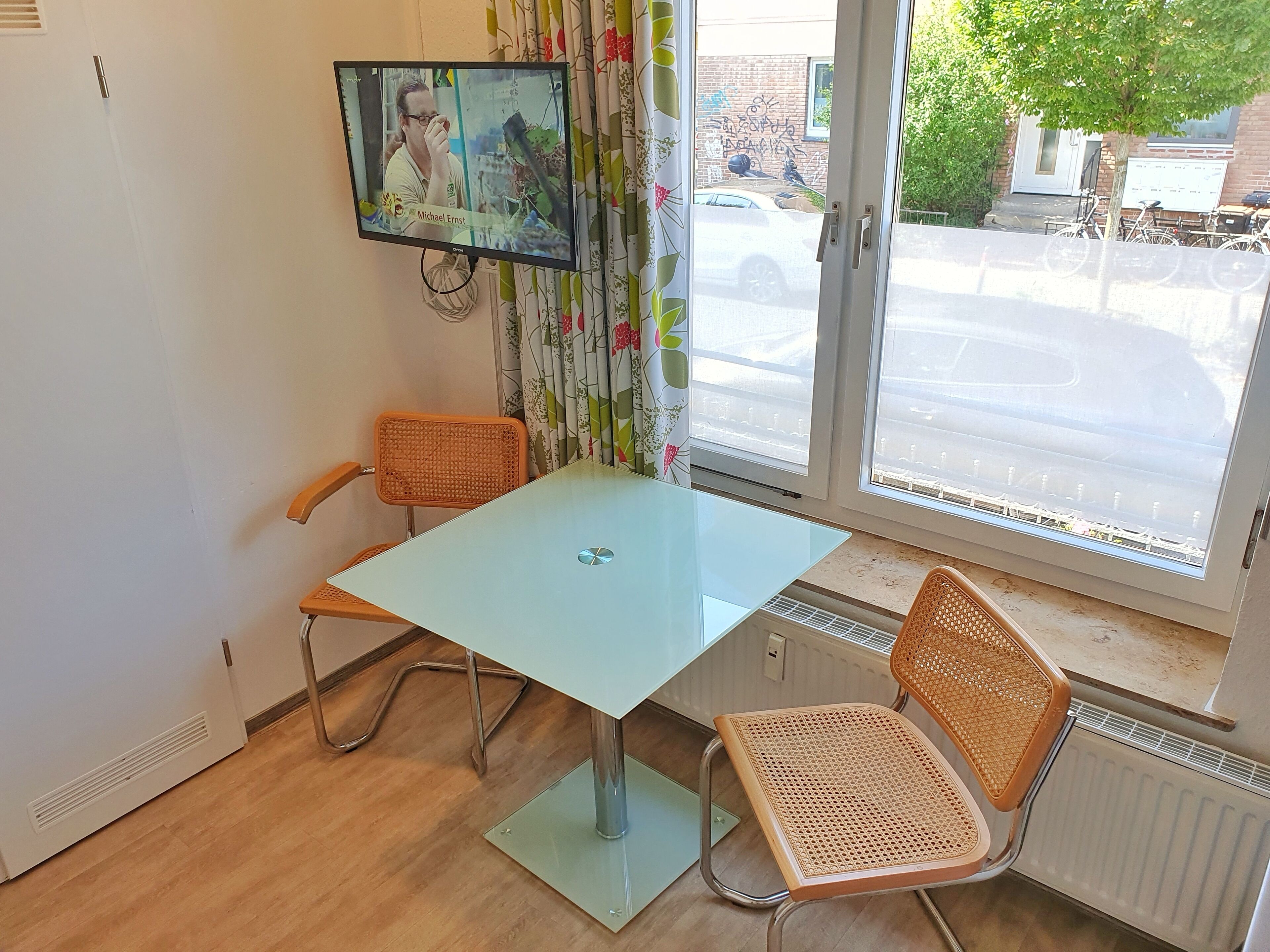 Doppel Apartment | Wohnbereich | Flachbildfernseher