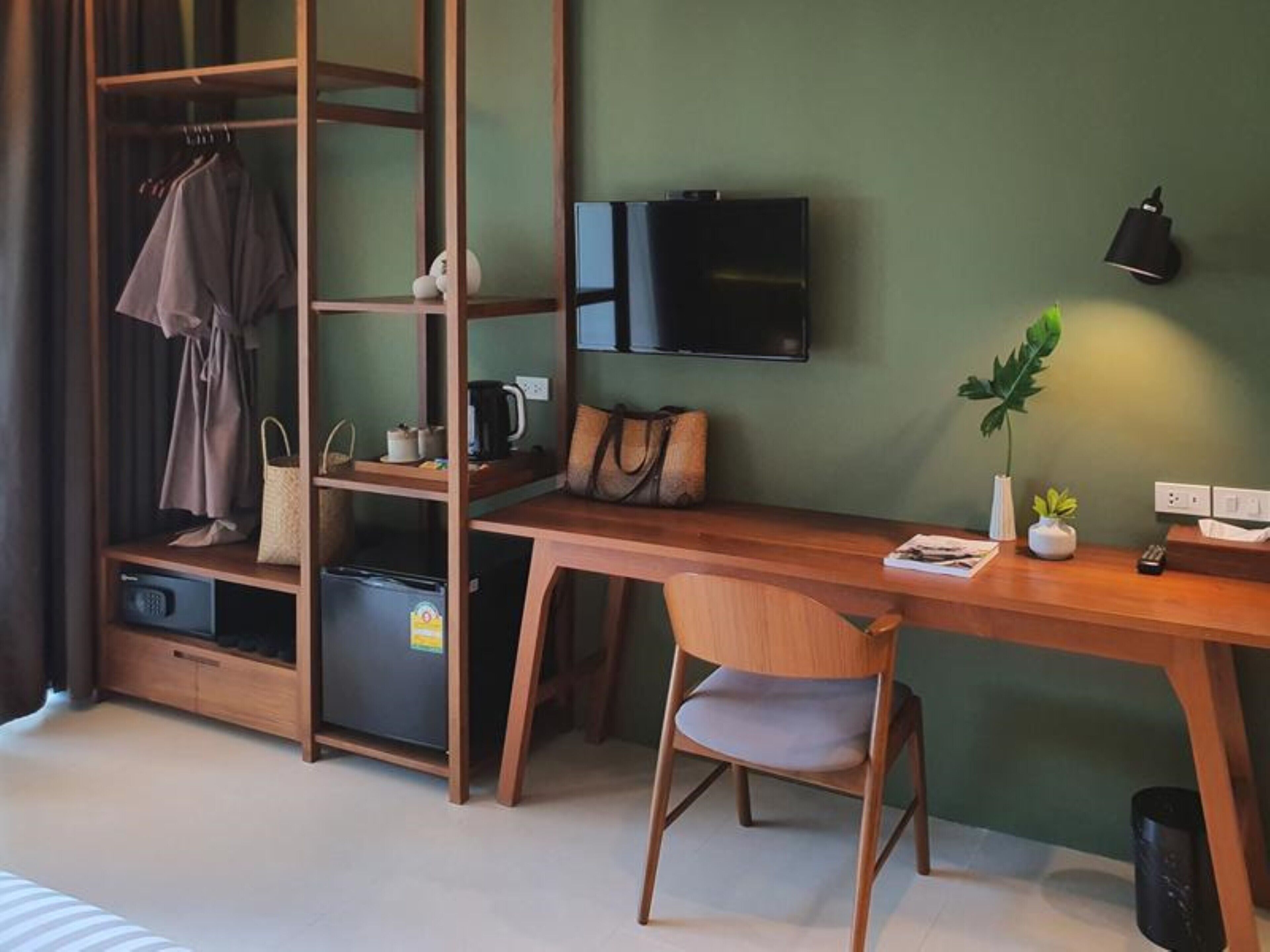 in-room safe, desk, blackout curtains, free wifi