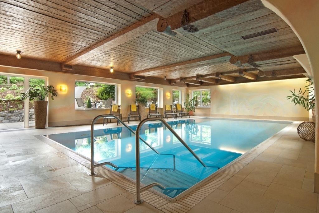 indoor pool, pool loungers