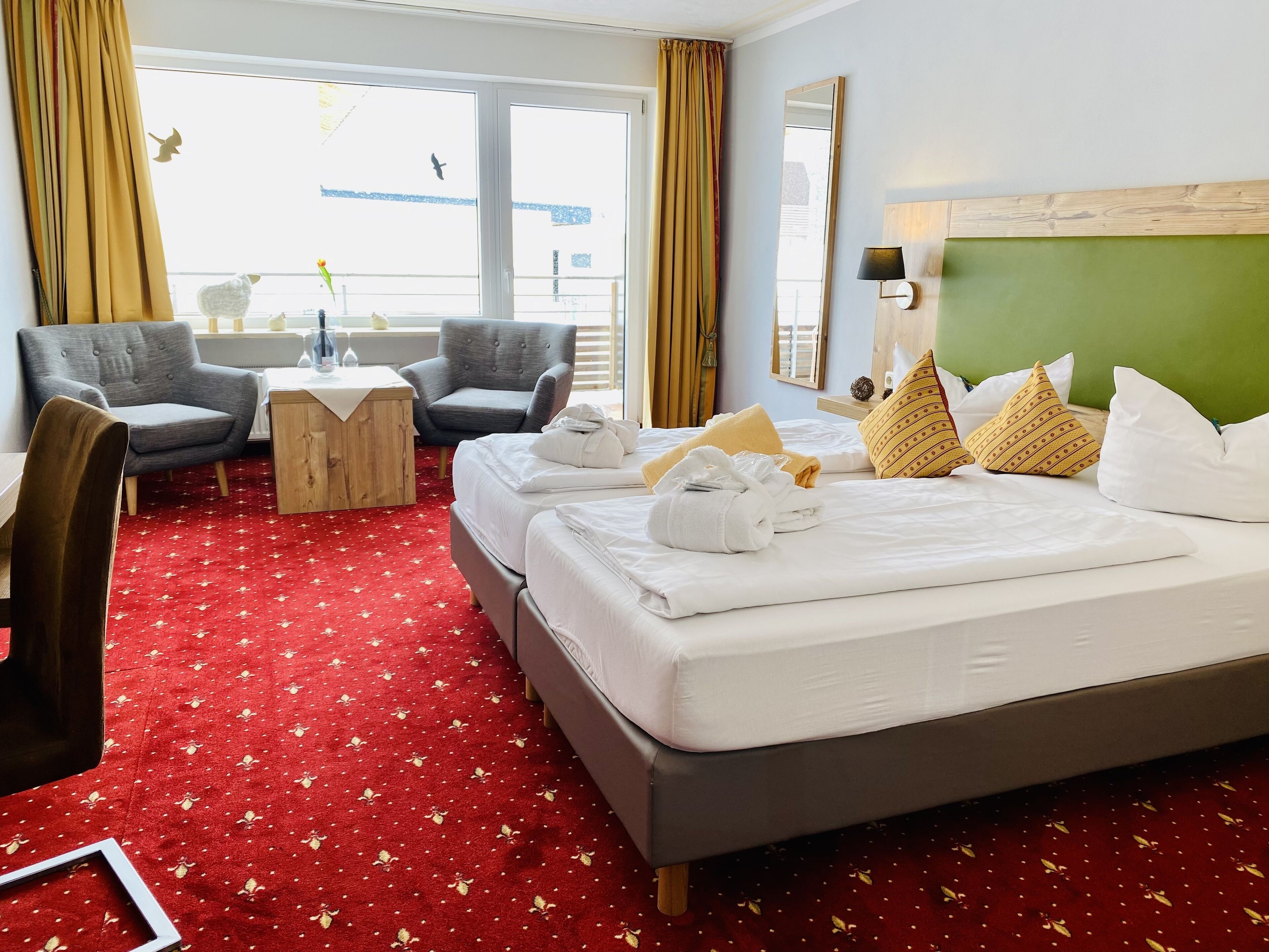 double or twin room | 1 bedroom, hypo-allergenic bedding, in-room safe, desk