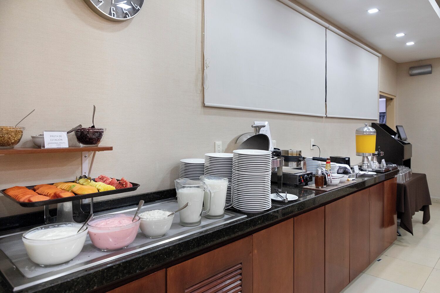 Colazione all'inglese a pagamento, servita tutte le mattine 