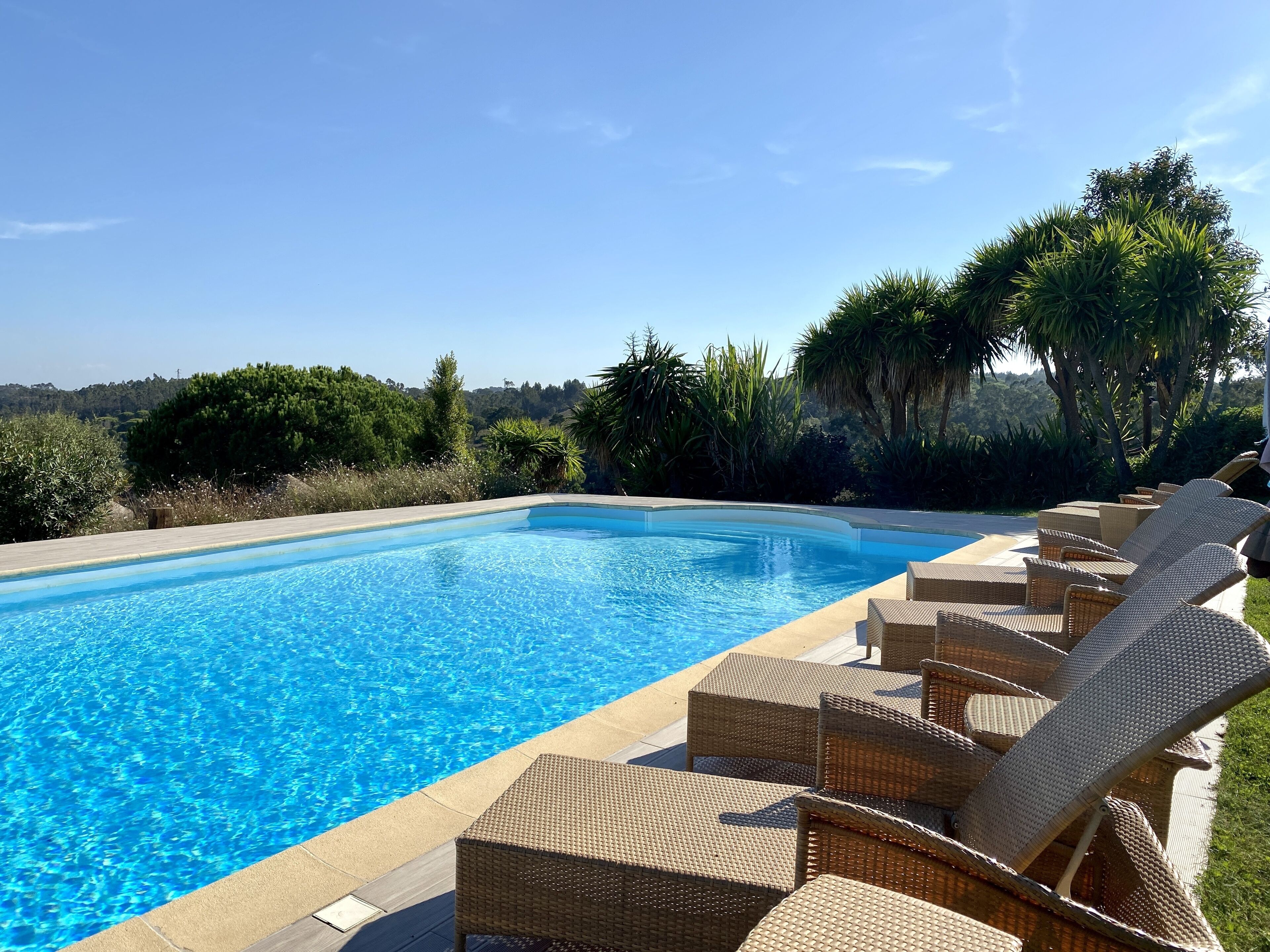 Außenpool, Liegestühle