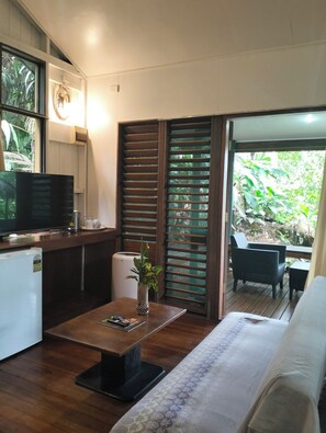 Bungalow Standard, plusieurs lits (Water View) | Coin séjour