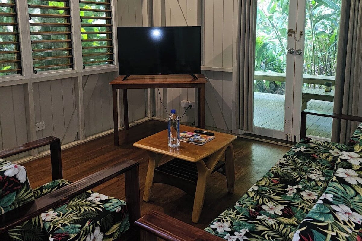 Rainforest Guest House Bure 1Q 4S | Living area