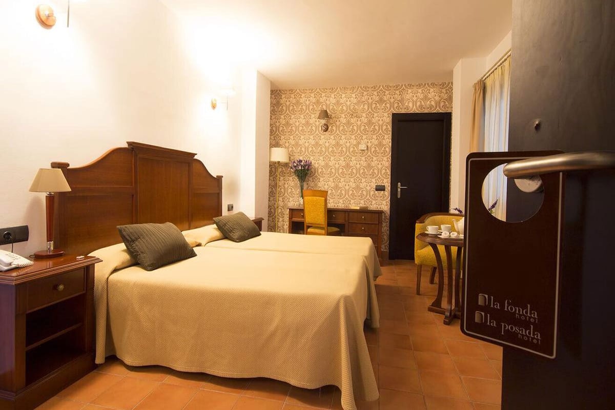 Premium bedding, free minibar items, desk, free WiFi