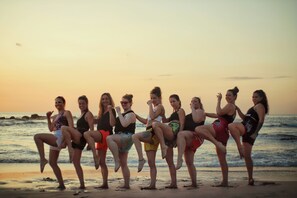 Beach nearby, beach shuttle - Jungle's Edge: Jiu-Jitsu, Muay Thai & Yoga Retreats (Nosara)