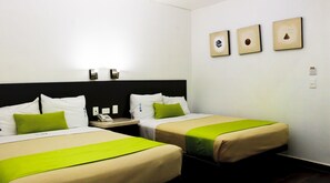 Standard Double Room | In-room safe, free WiFi, bed sheets - Hotel Global Express (Escarcega)