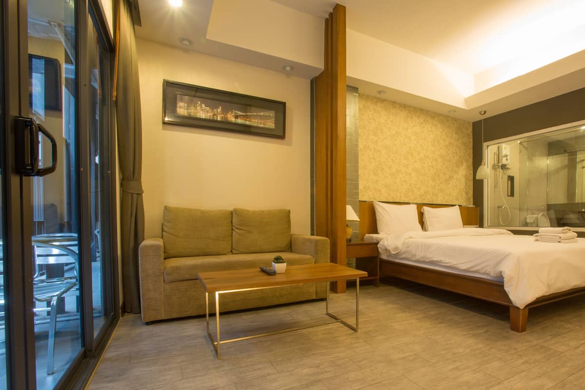 Minibar, in-room safe, desk, blackout drapes