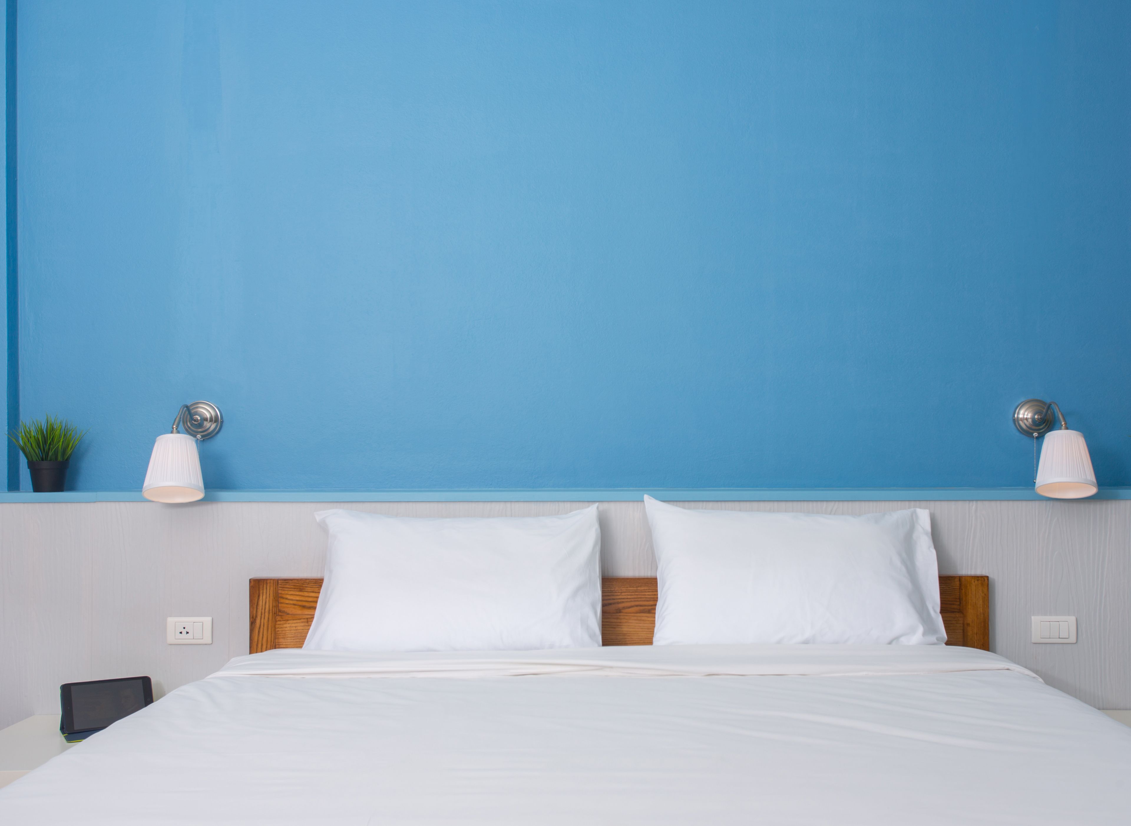 standard double room | in-room safe, desk, free wifi