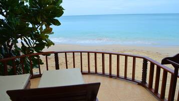 Room, Beachfront | Desk, rollaway beds, free WiFi