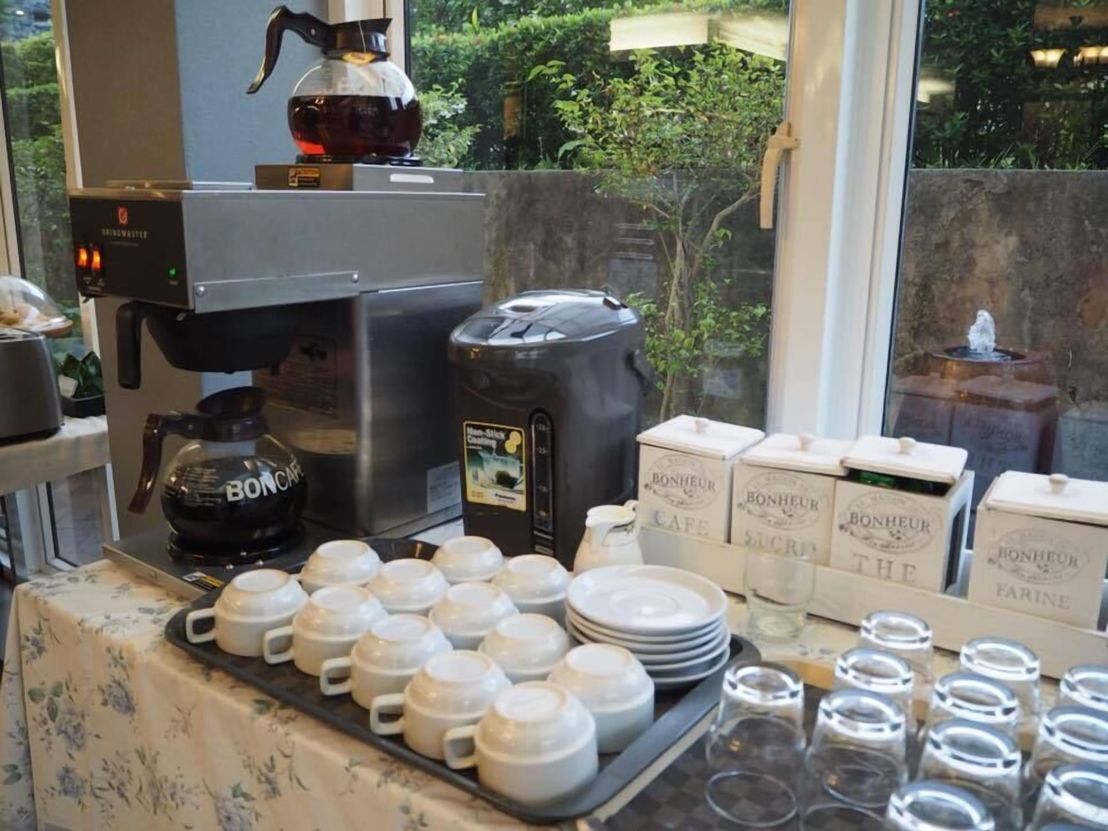 daily continental breakfast for a fee