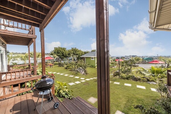 Standard Double Room | Tempur-Pedic beds, desk, blackout drapes, soundproofing - Jeju Jubilee Pension (Seogwipo)