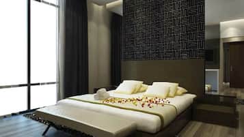 Minibar, in-room safe, free WiFi