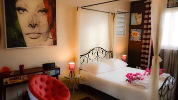 Premium bedding, individually decorated, individually furnished, desk