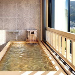 Quarto tradicional, para não fumantes, vista para o rio (Hana, HGr JP styles, cenic hot spring) | Banheiro | Produtos de toalete grátis, secador de cabelo