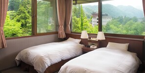 双床房, 无烟房 (Yu, Western style, with indoor bath) | 高档床上用品、迷你吧、客房内保险箱、免费 WiFi