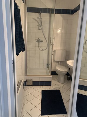 Basic Apartment, 1 Bedroom | Bathroom | Shower, hair dryer, towels