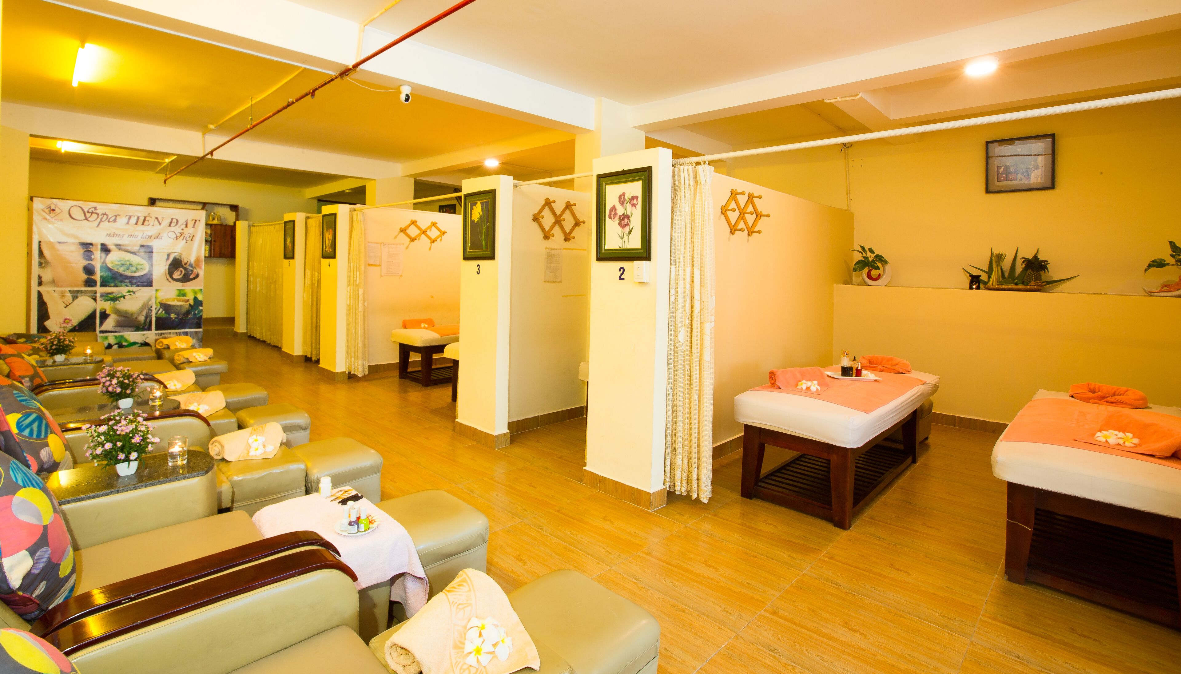 sauna, body treatments, hot stone massages, swedish massages