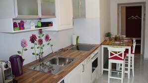 Unclassified image, 5 of 20, button - GoVienna Park Apartment (Vienna)