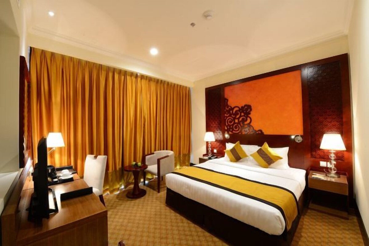 Premium bedding, memory foam beds, minibar, in-room safe