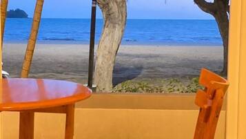 Minibar, desk, rollaway beds, free WiFi