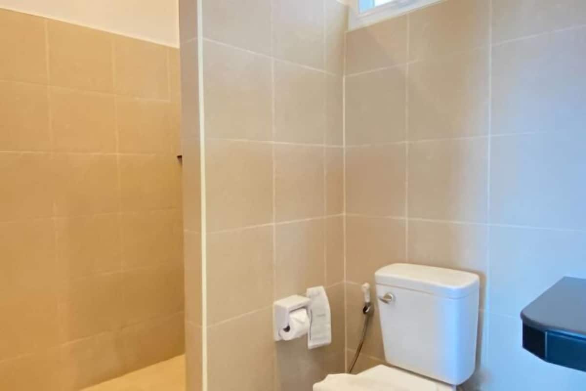 Minibar, Schreibtisch, Zustellbetten, kostenloses WLAN