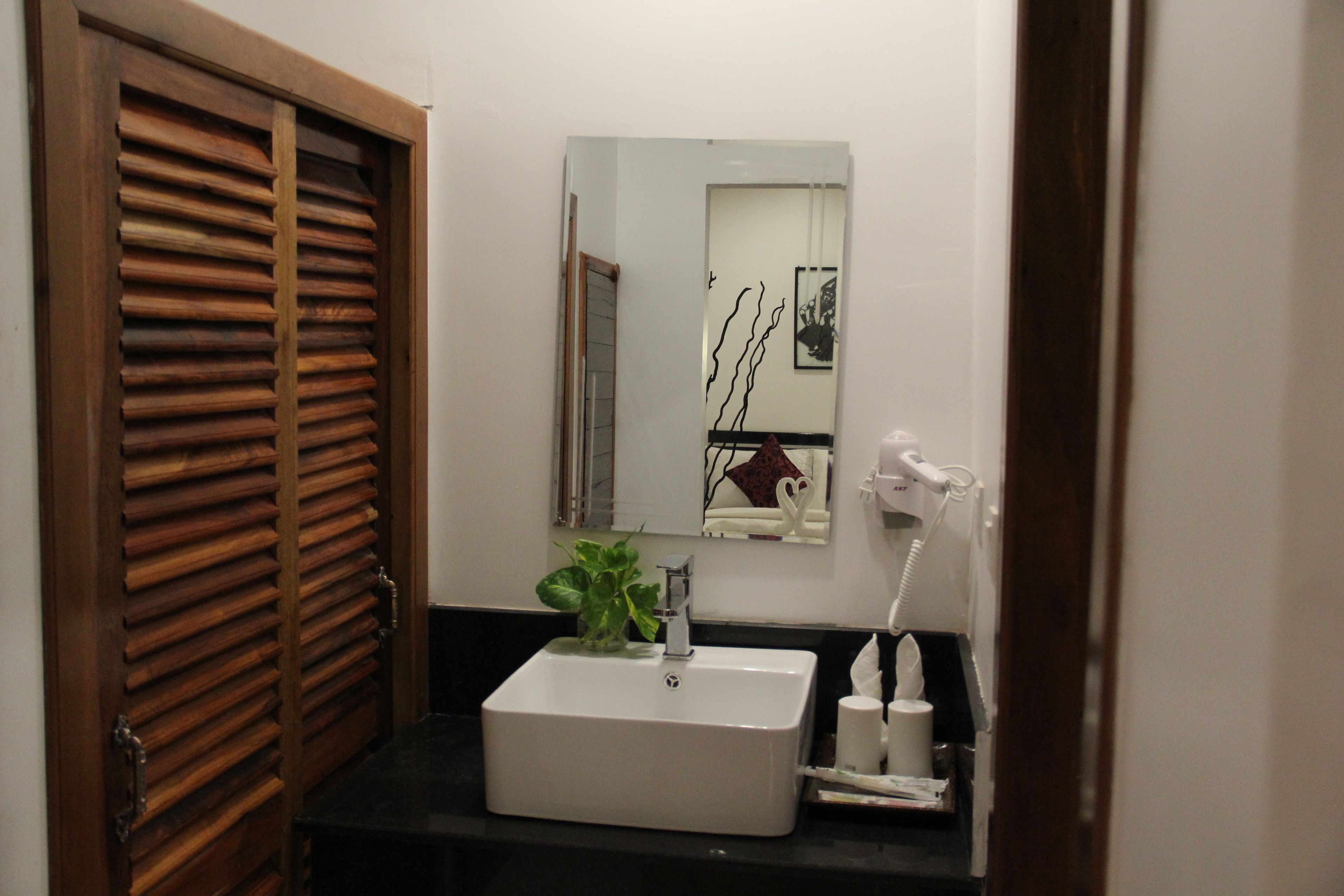 Photo - Golden Orchid Angkor