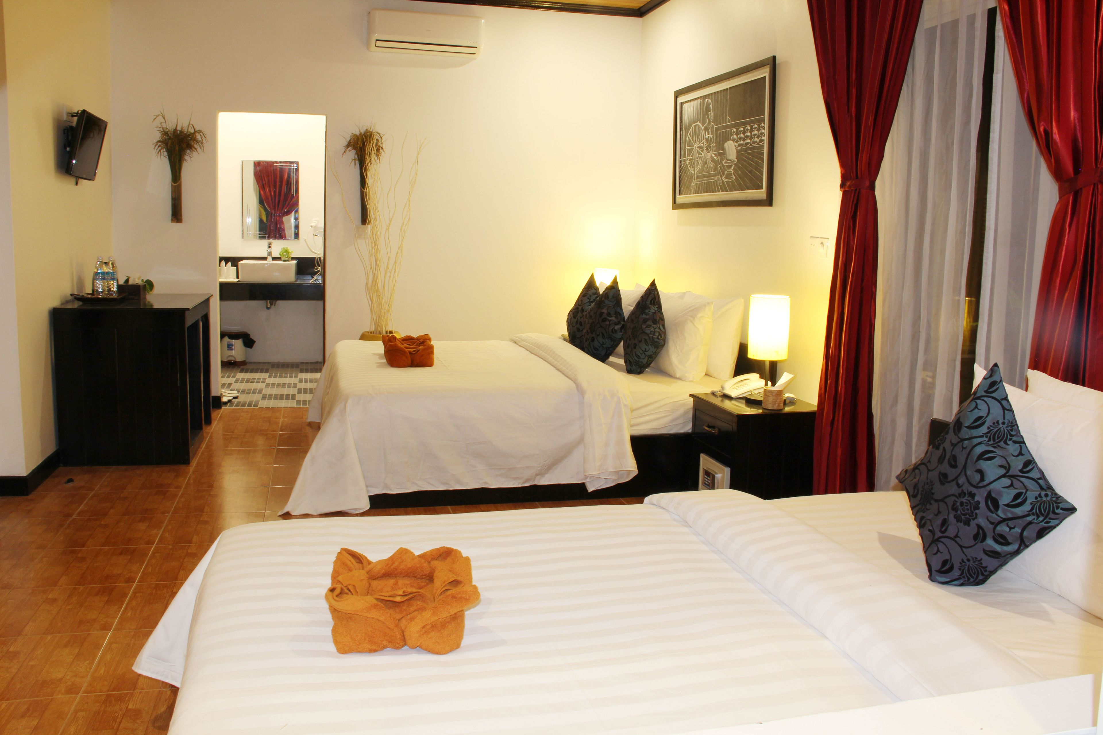 Photo - Golden Orchid Angkor