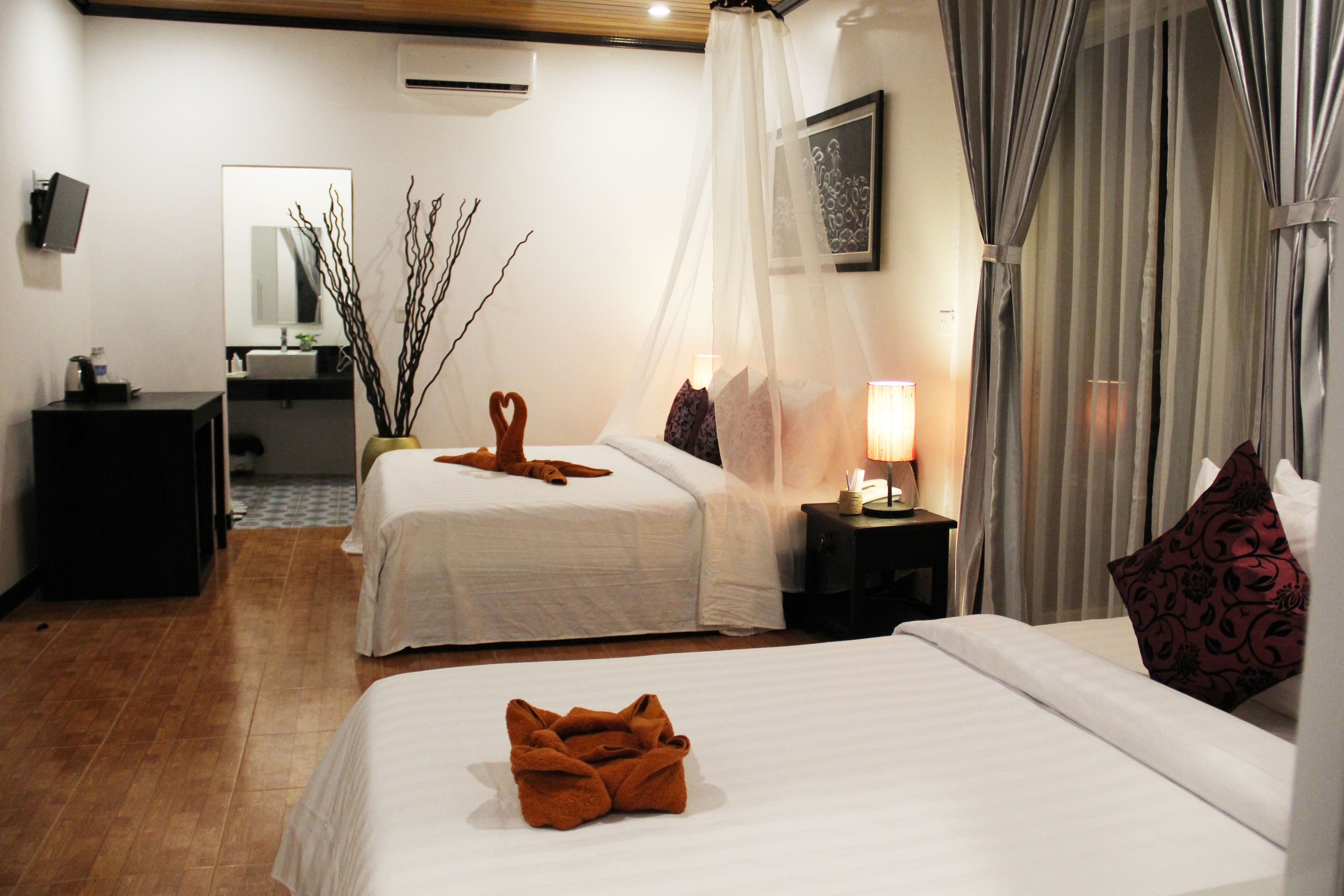 Photo - Golden Orchid Angkor