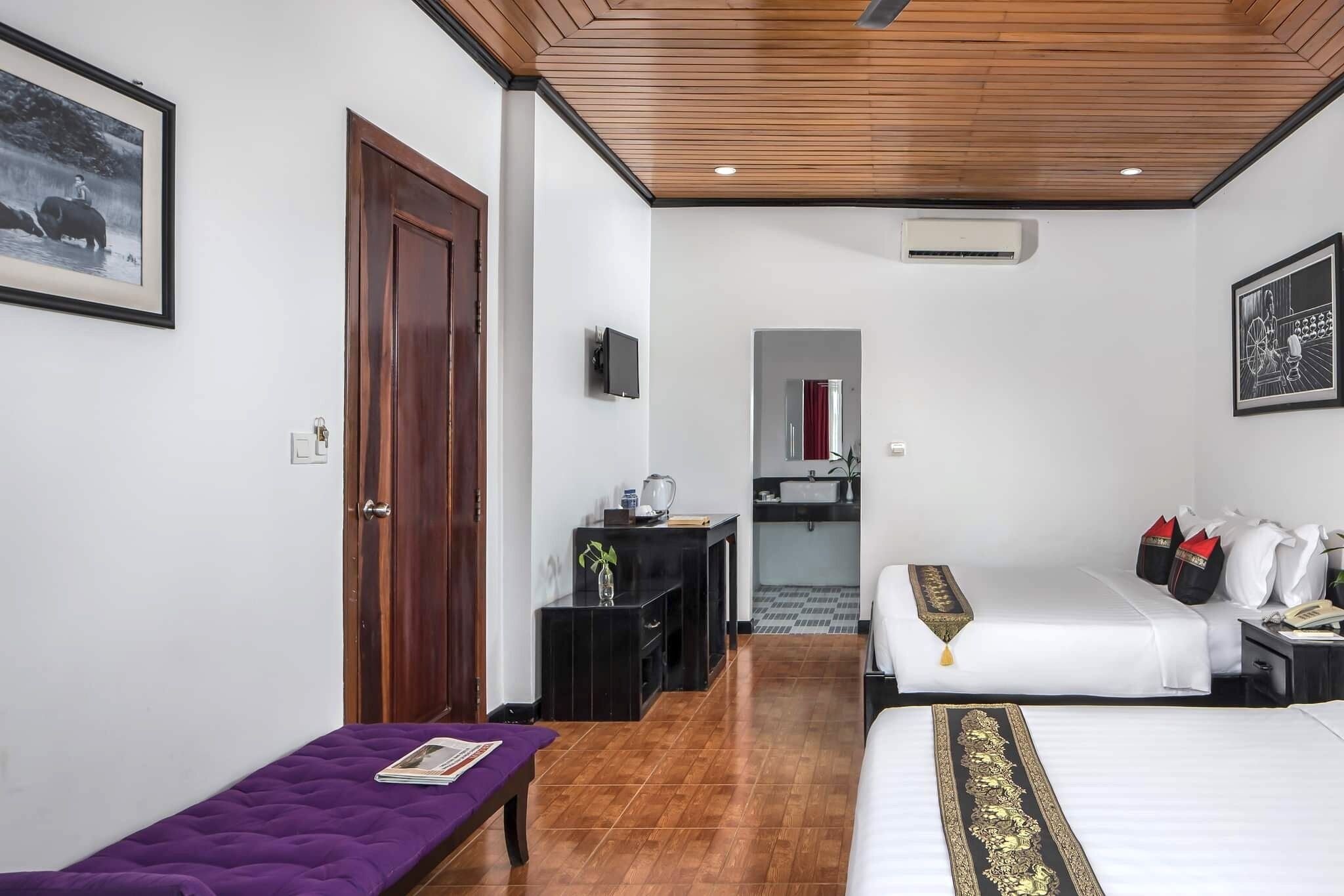 Photo - Golden Orchid Angkor