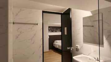Double Room | Bathroom | Shower, free toiletries, hair dryer, soap