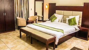 Standard Double Room | In-room safe, desk, blackout curtains, iron/ironing board