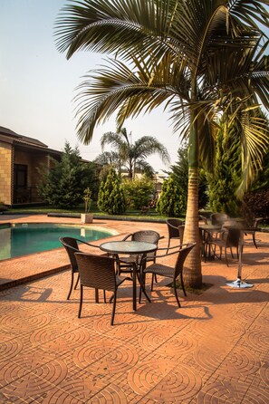 Courtyard - Mika Hotel, Kabulonga (Lusaka)